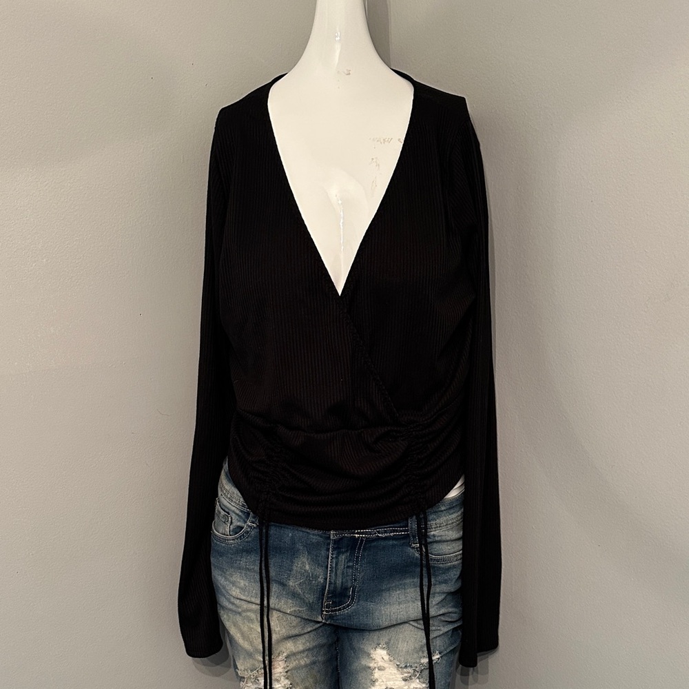 Fashion Nova Black V-Neck Blouse